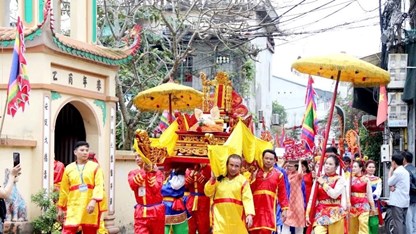 Giêng về, xứ Thanh rộn ràng lễ hội cổ truyền