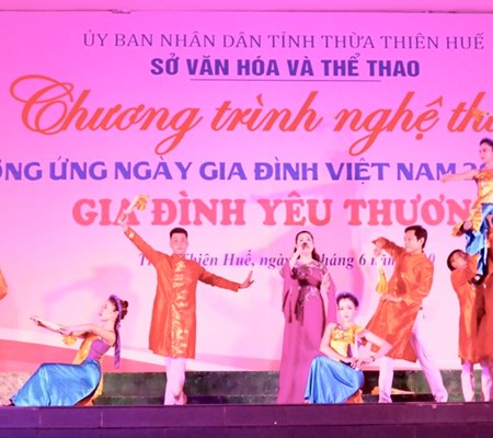 Tôn vinh nét đẹp văn hóa dưới mỗi ứng xử nếp nhà - Anh 7