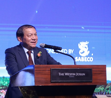 Bo truong Nguyen Van Hung: San pham du lich phai mang dau an van hoa thi moi phat trien ben vung - Anh 1