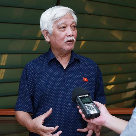 Đại biểu Quốc hội Dương Trung Quốc:  “Văn hoá luôn được đề cao,nhưng trong thực tiễn còn yếu thế...” - Anh 4