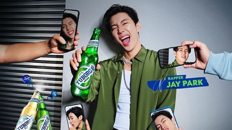 “Sao phải theo chuẩn?”: Chủ đề gây sốt Threads và cú bắt tay Tuborg - Jay Park