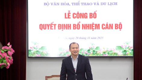 Bộ VHTTDL công bố, trao quyết định điều động, bổ nhiệm cán bộ