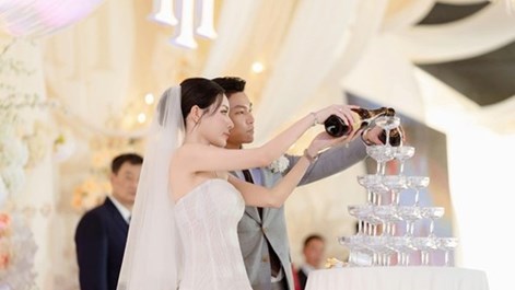 Vũ Văn Thanh kết hôn với “hot girl phòng gym” Trần Bích Hạnh, chân dung cô dâu “tài sắc vẹn toàn”