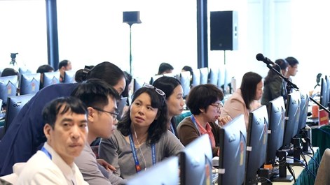 Truyền thông quốc tế đưa tin đậm nét về ngày làm việc đầu tiên