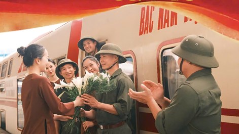 Ra mắt “Chuyến tàu đoàn viên” tái hiện ký ức lịch sử dịp 30.4 – 1.5