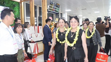 Đón chuyến bay đầu tiên từ Quảng Trị – Khánh Hòa