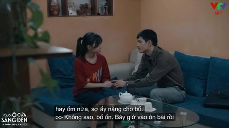 Nguyễn Linh Đan ghi dấu ấn với vai Hà Vy trong “Dưới ô cửa sáng đèn“