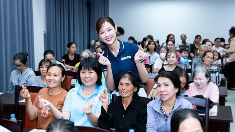 Hoa hậu Lê Nguyễn Bảo Ngọc nhận học bổng thạc sĩ tại Mỹ