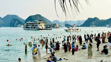 Quảng Ninh “bội thu” sau ba ngày lễ
