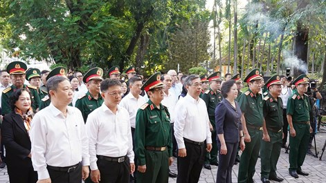 Dốc toàn lực đưa các anh hùng liệt sĩ tại Công viên Lê Thị Riêng về với đồng đội