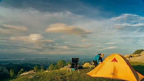 Trốn phố về rừng: 4 điểm cắm trại hoang sơ gần Hà Nội đáng trải nghiệm