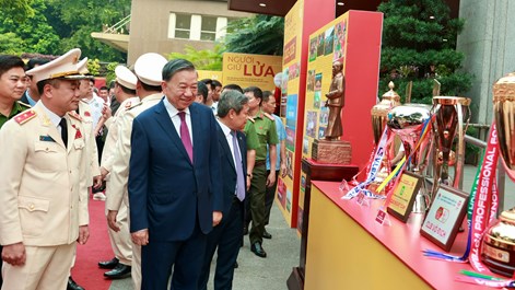 Tổng Bí thư, Chủ tịch nước Tô Lâm dự Lễ kỷ niệm 70 năm thành lập CLB bóng đá Công an Hà Nội