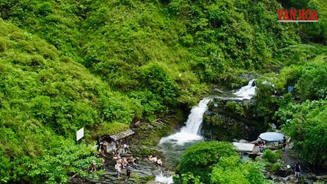 Lạc lối vào “bản tiên” giữa miền cao nguyên đá Đồng Văn