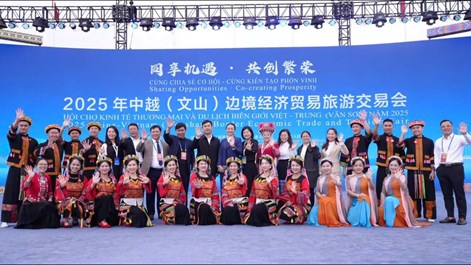 Tăng cường hợp tác phát triển du lịch giữa Tuyên Quang và Văn Sơn, Trung Quốc