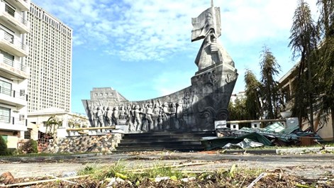 Thủ tướng chỉ đạo tập trung khắc phục hậu quả bão số 13