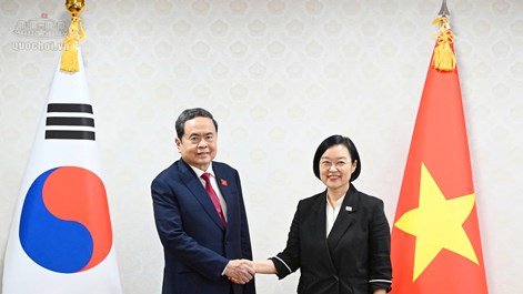 Chủ tịch Quốc hội Trần Thanh Mẫn hội kiến Thủ tướng Hàn Quốc