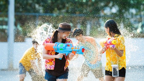 Lễ hội Songkran 2026: Những khoảnh khắc bùng nổ mùa té nước