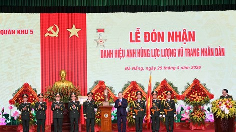 Quân khu 5 đón nhận danh hiệu Anh hùng lực lượng vũ trang nhân dân