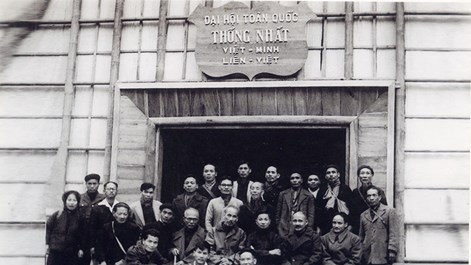 Ra đời Mặt trận Liên Việt 