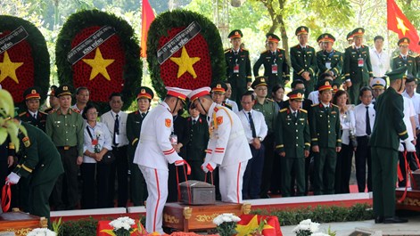 Thành kính tiễn đưa 731 Anh hùng liệt sĩ về nơi an nghỉ