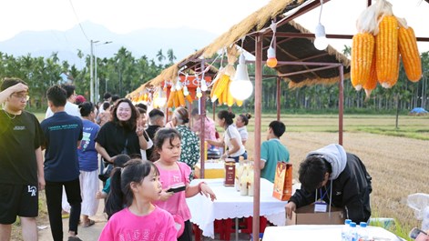 Lễ hội ẩm thực Bình Thành hút khách ở Quảng Ngãi