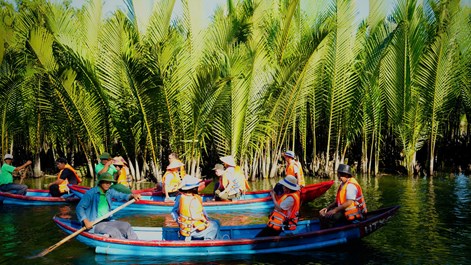 Đoàn công tác tỉnh Attapeu tham quan mô hình du lịch cộng đồng tại Quảng Ngãi 