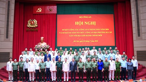  Thủ tướng: Lực lượng CAND bảo vệ niềm tin của nhân dân, khát vọng phát triển của dân tộc