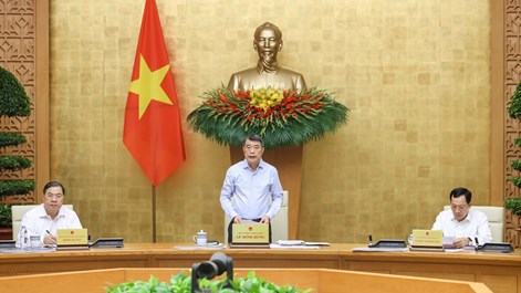 Thủ tướng: Chính sách pháp luật phân cấp, phân quyền, phân bổ nguồn lực, điều kiện nhiều hơn, chứ không phải đẩy việc, đẩy rủi ro cho cơ sở