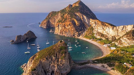 Hòn đảo thiên đường Palmarola, nơi thời gian chậm lại