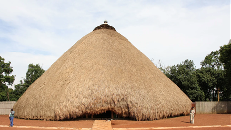 Cánh cổng dẫn đến một vương quốc cổ xưa, vô hình mở lại ở Uganda