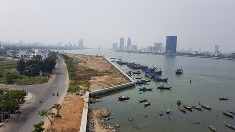 Tạm dừng dự án lấn sông Hàn