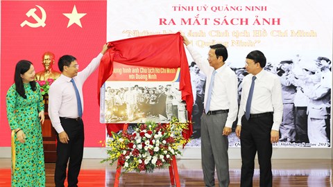 Sách ảnh "Những hình ảnh Chủ tịch Hồ Chí Minh với Quảng Ninh"
