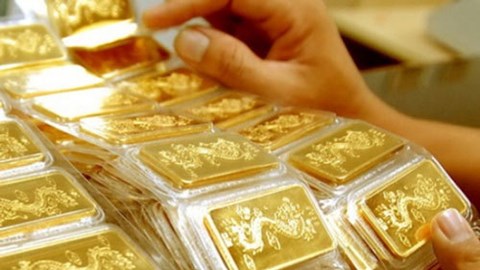 Giá vàng hôm nay 9.8: Đà giảm tiếp diễn, thời điểm tốt để đầu cơ vào vàng?