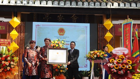 Diễu hành chào mừng Tết Nguyên tiêu Hội An trở thành DSVH phi vật thể quốc gia