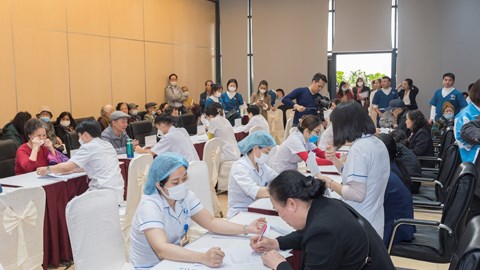 Chăm sóc sức khoẻ người già trước thềm dân số 100 triệu