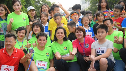 Dàn sao thi chạy gây quỹ vì trẻ em thiệt thòi