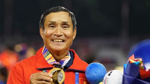 Hành trình tận hiến của HLV Mai Đức Chung với bóng đá nữ Việt Nam