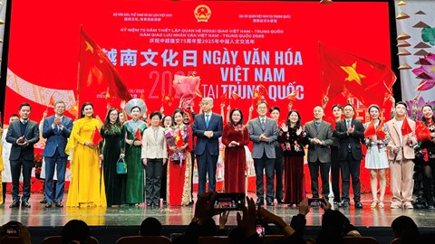 Rực rỡ sắc màu văn hoá Việt Nam tại Trung Quốc