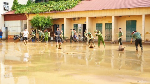 Khắc phục thiệt hại do bão số 11 gây ra đối với ngành giáo dục