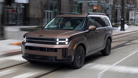 Giá Santa Fe 2025 lăn bánh tháng 9.2025 giảm mạnh nhờ ưu đãi