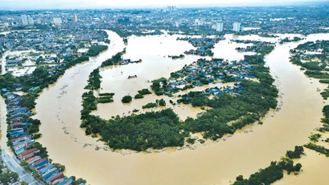 Lũ sông Cầu vượt báo động 3, Thái Nguyên triển khai di dời dân khẩn cấp