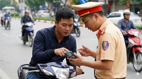 Người dân có được yêu cầu CSGT chứng minh vi phạm bằng hình ảnh không?