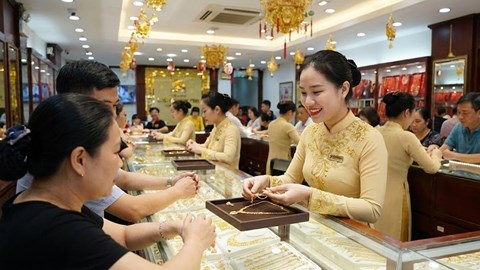 Giá vàng hôm nay 21.12: Vàng SJC giữ vùng cao