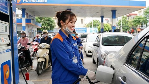 Giá xăng dầu hôm nay 17.1: Thị trường thế giới giảm áp lực