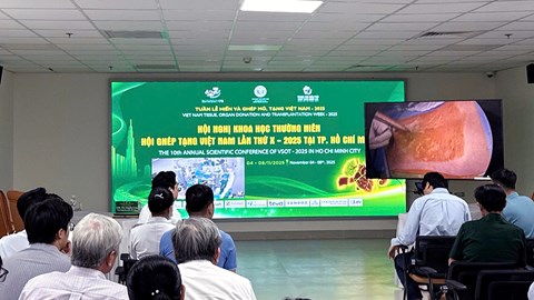 Lần đầu tiên phẫu thuật thị phạm đồng thời hai kỹ thuật ghép thận và ghép gan