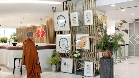 Hành trình 33 năm kiến tạo và chiêm ngẫm từ nghệ thuật