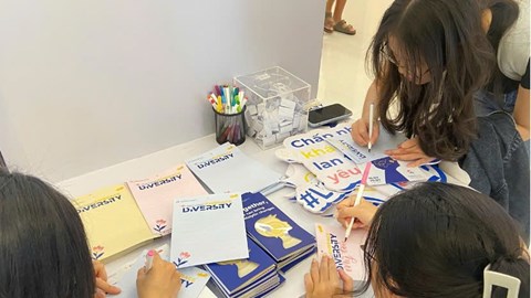 Triển lãm tranh từ trẻ khuyết tật “Embrace Diversity – Chấp nhận khác biệt, lan tỏa yêu thương”