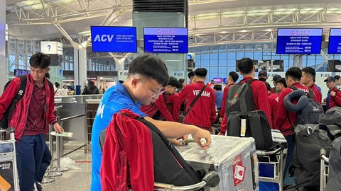 U22 Việt Nam lên đường sang Trung Quốc tập huấn