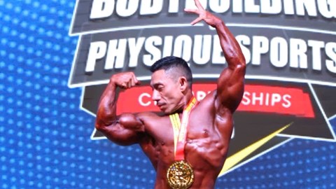 Lực sĩ Phạm Văn Mách lần thứ 7 vô địch thế giới