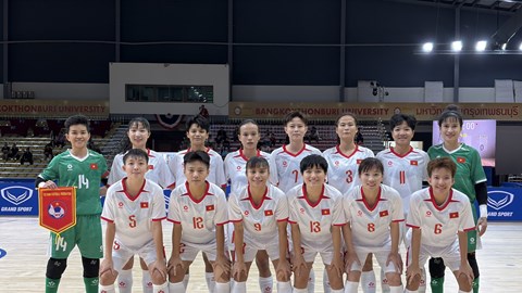 Toàn thắng vòng bảng, tuyển Futsal nữ Việt Nam vào bán kết SEA Games 33 